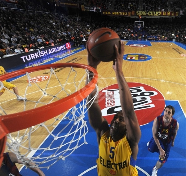 richard-hendrix-maccabi-electra1